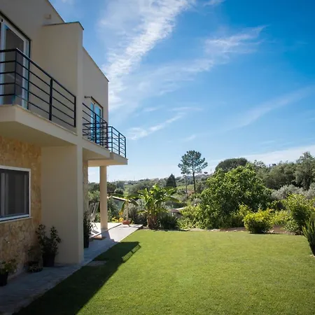 Casa Gemeos * Alcobaça